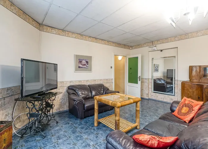 Apartment Sunny 1 Bedroom In Centre -late Check Out